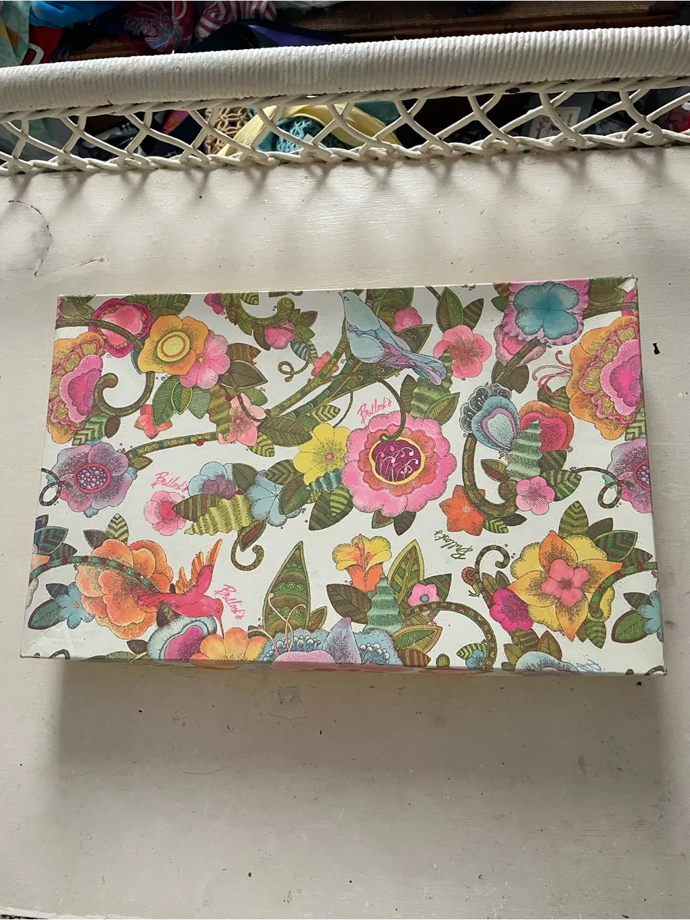 Vintage 70s Bullock’s Floral Decorative Gift Box - Multicolor